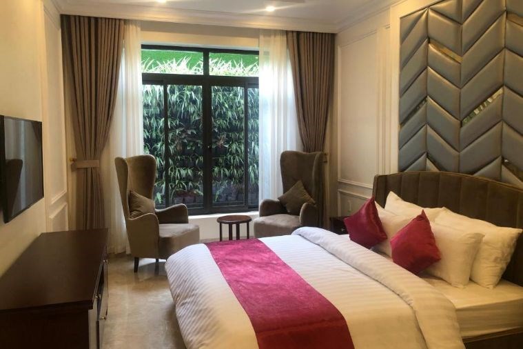 Căn Hộ Nhìn Ra Hồ Bơi